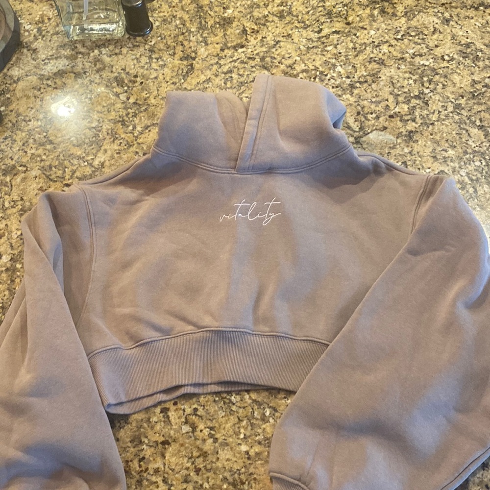 Never worn! Vitality crop hoodie (balance athletica)